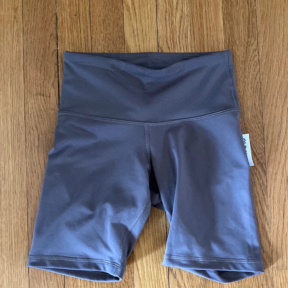 Old navy high rise bike shorts size xs NWT